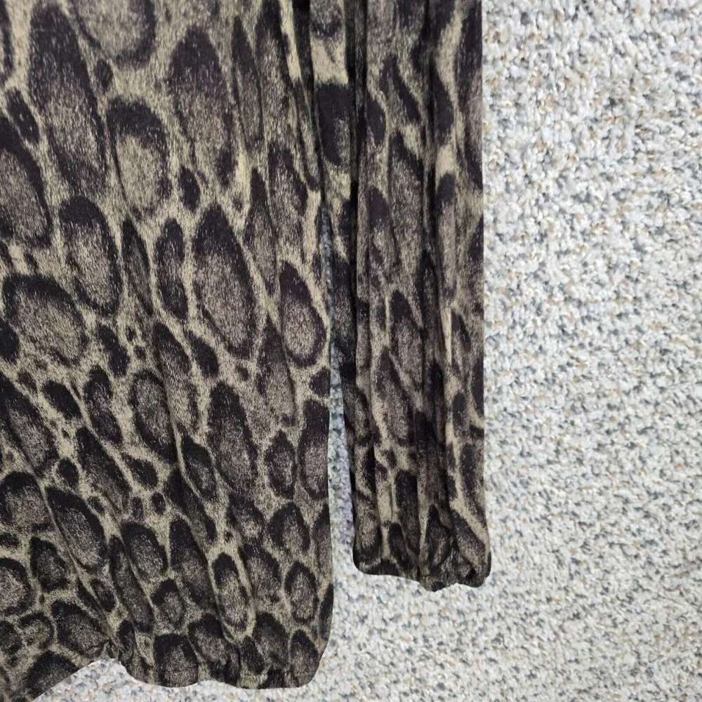 Michael Kors Top Womens Medium Green Animal Print Keyhole Neck‎ Semi Sheer Tee